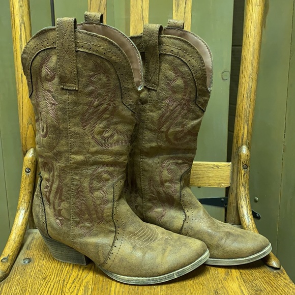 Rampage Boots - Picture 5 of 10